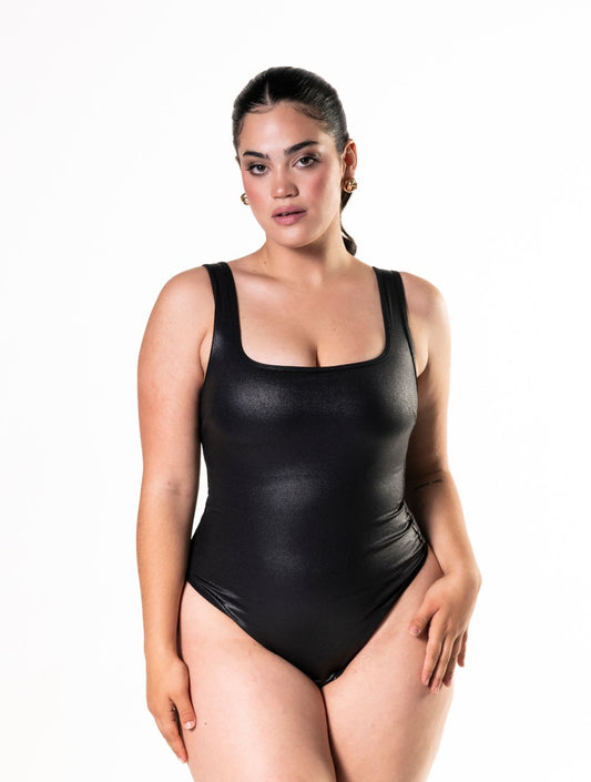 Bodysuit im Snatch-Look aus Leder